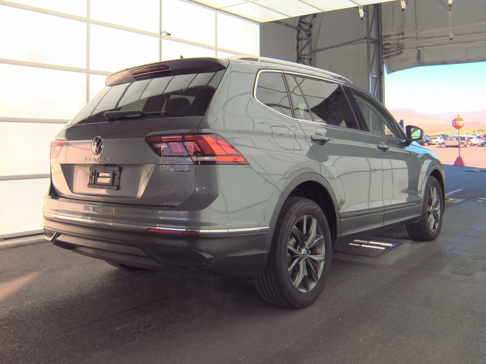 2022 Volkswagen Tiguan 2.0T SE AWD