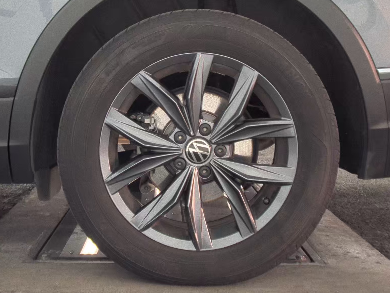 2022 Volkswagen Tiguan 2.0T SE AWD