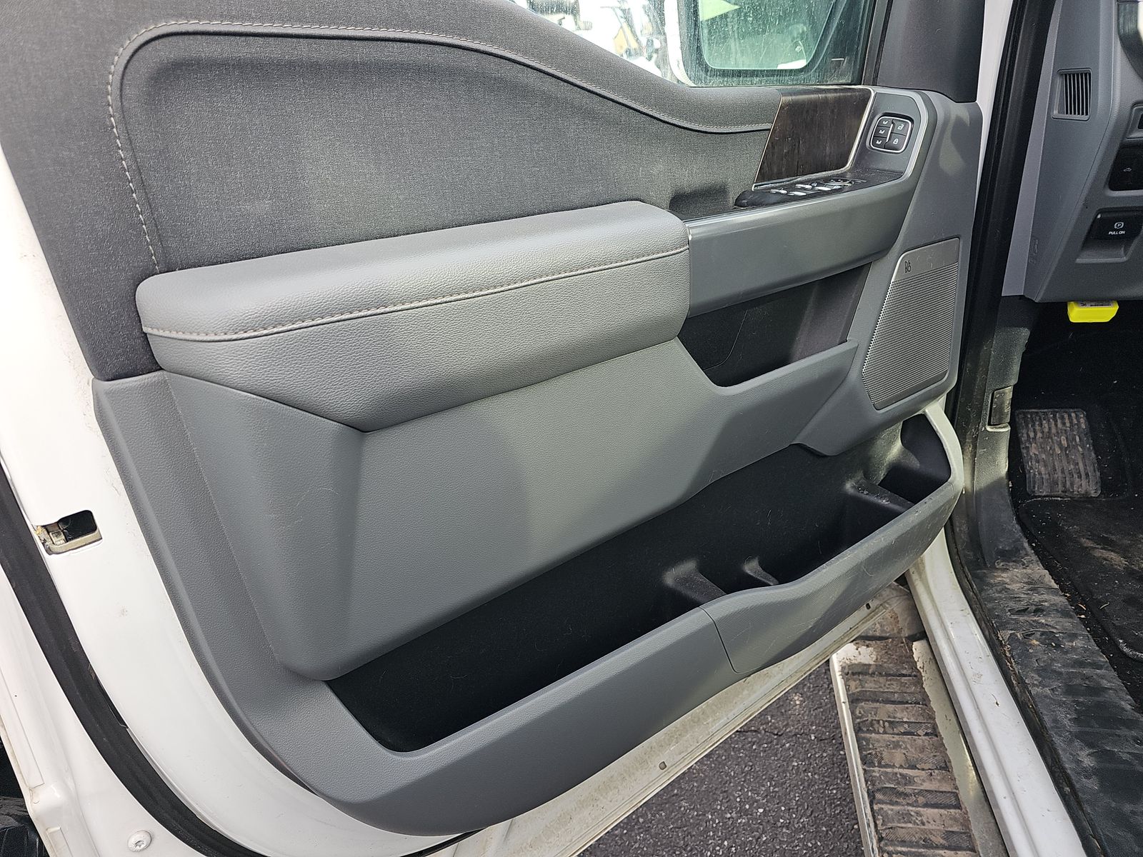 2023 Ford F-150 Lariat AWD