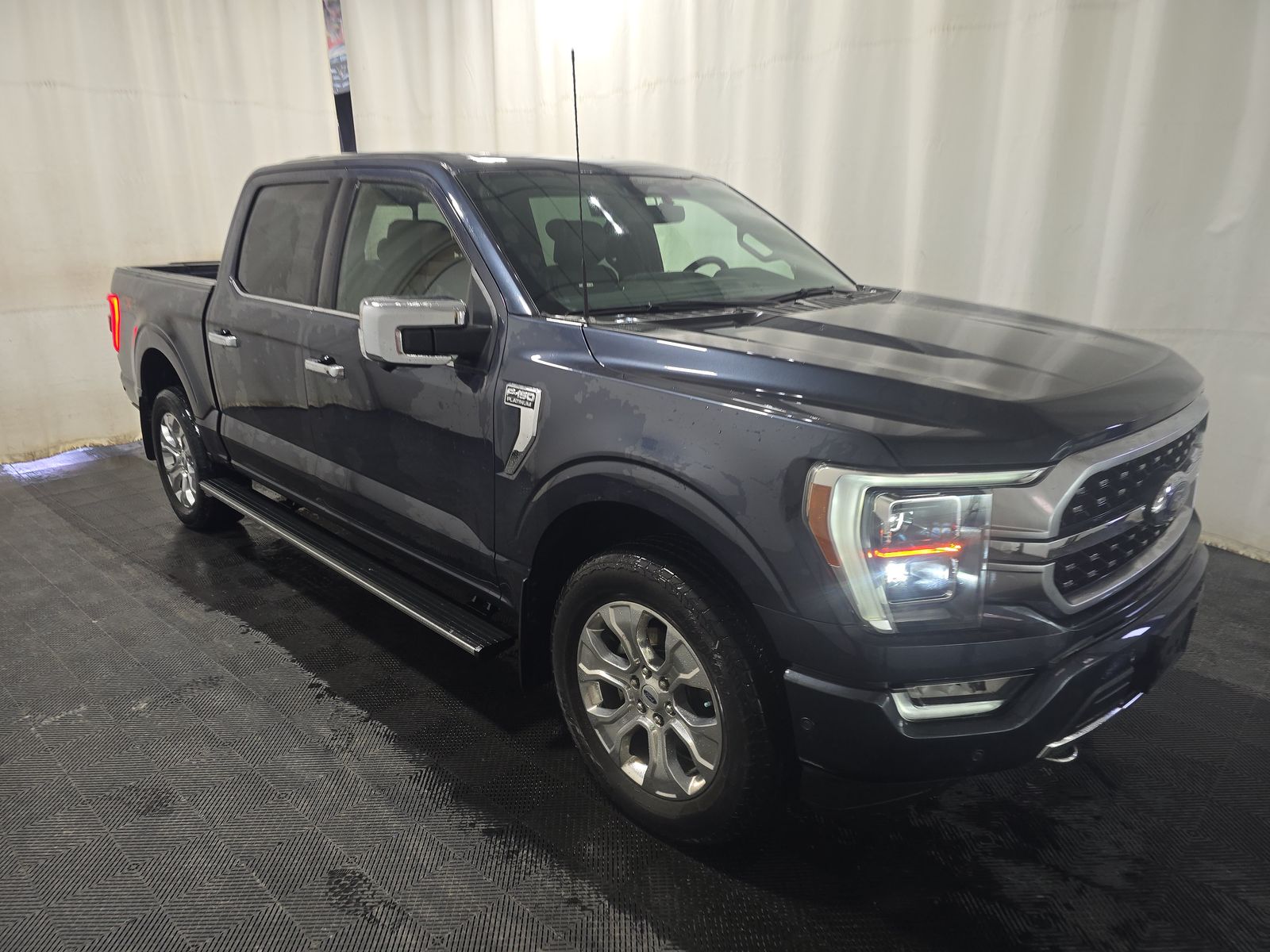 2022 Ford F-150 Platinum AWD