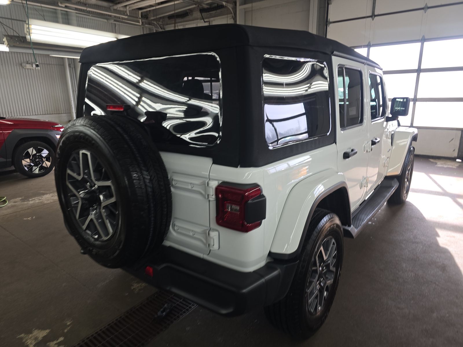 2024 Jeep Wrangler Sahara AWD