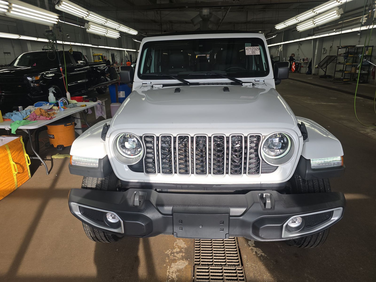 2024 Jeep Wrangler Sahara AWD