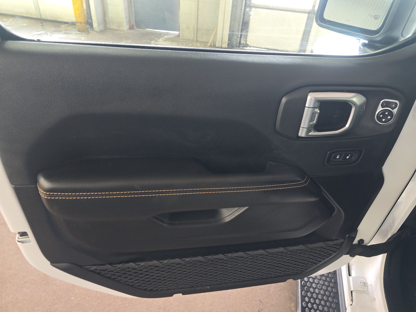 2024 Jeep Wrangler Sahara AWD