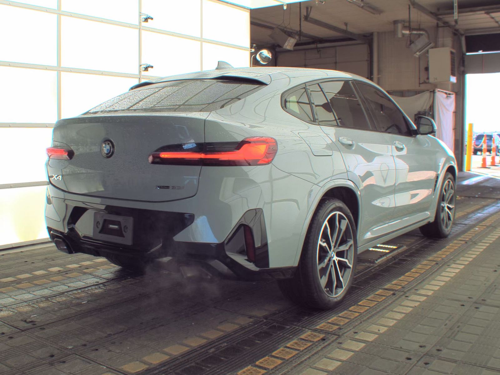 2022 BMW X4 xDrive30i AWD