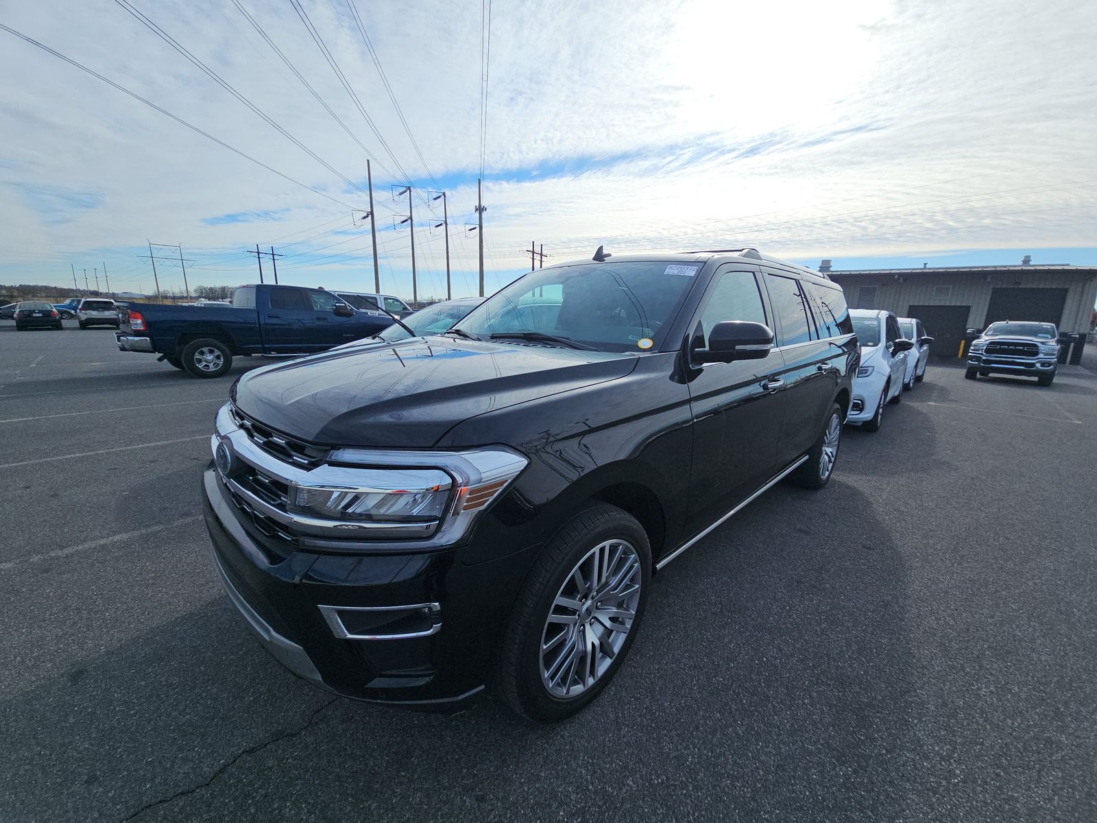 2024 Ford Expedition Limited's photo