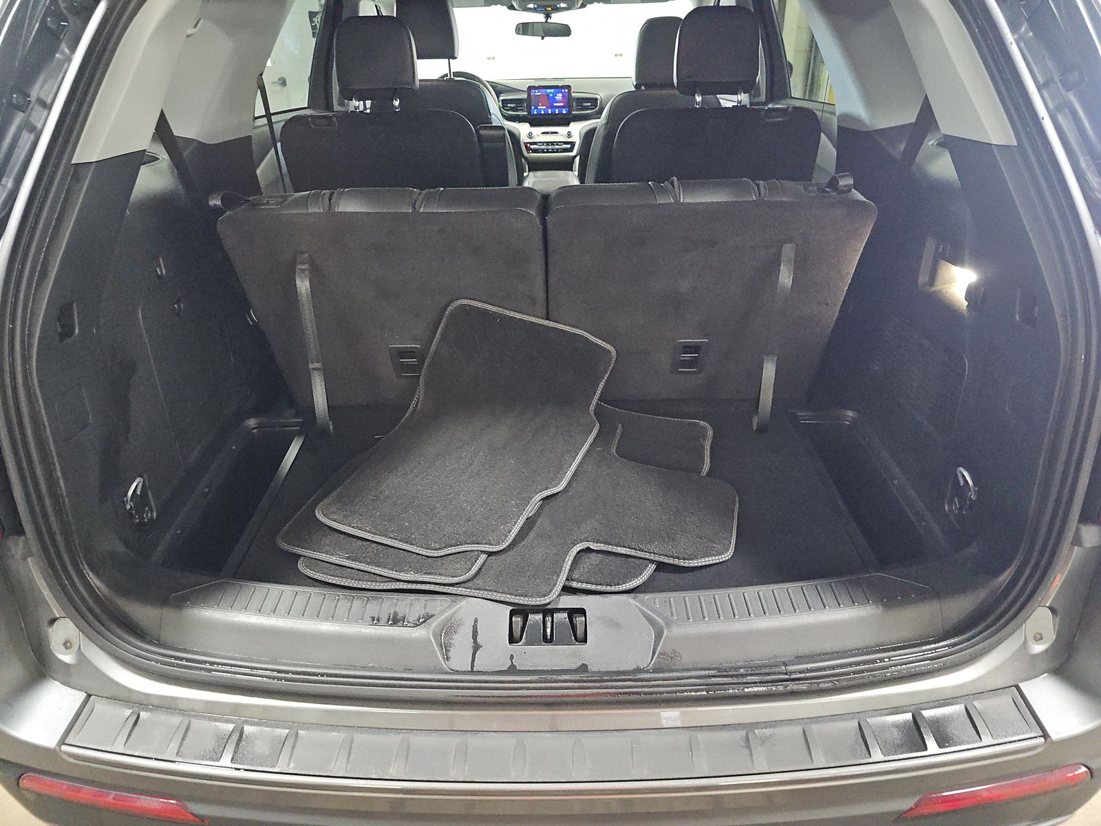 2023 Ford Explorer XLT AWD