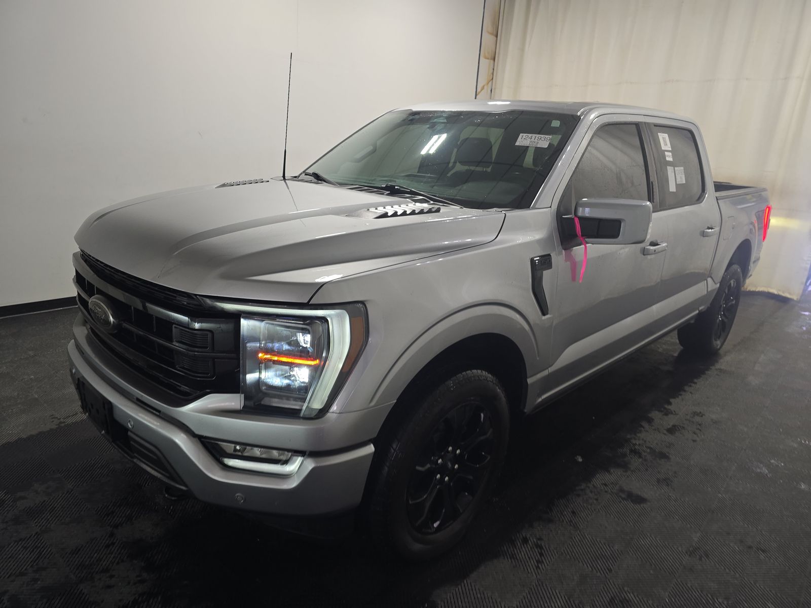 2023 Ford F-150 Lariat AWD