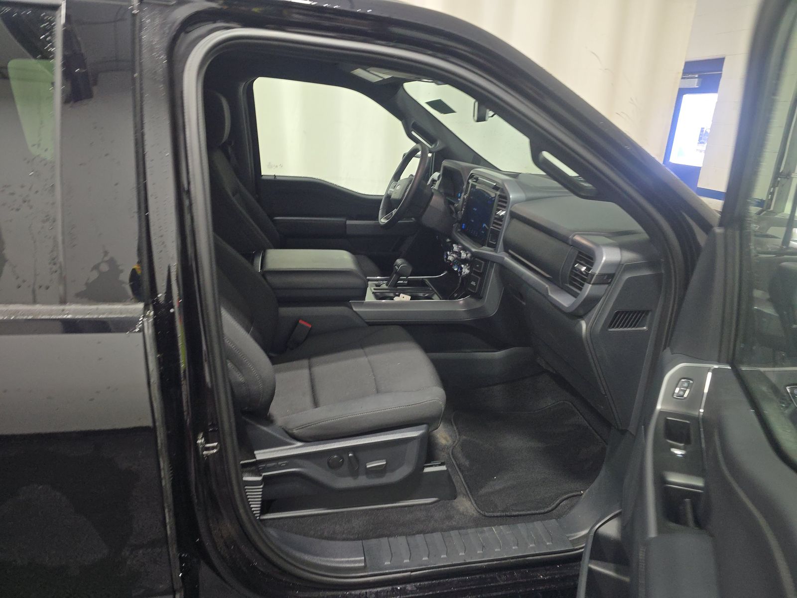 2025 Ford F-150 XLT AWD