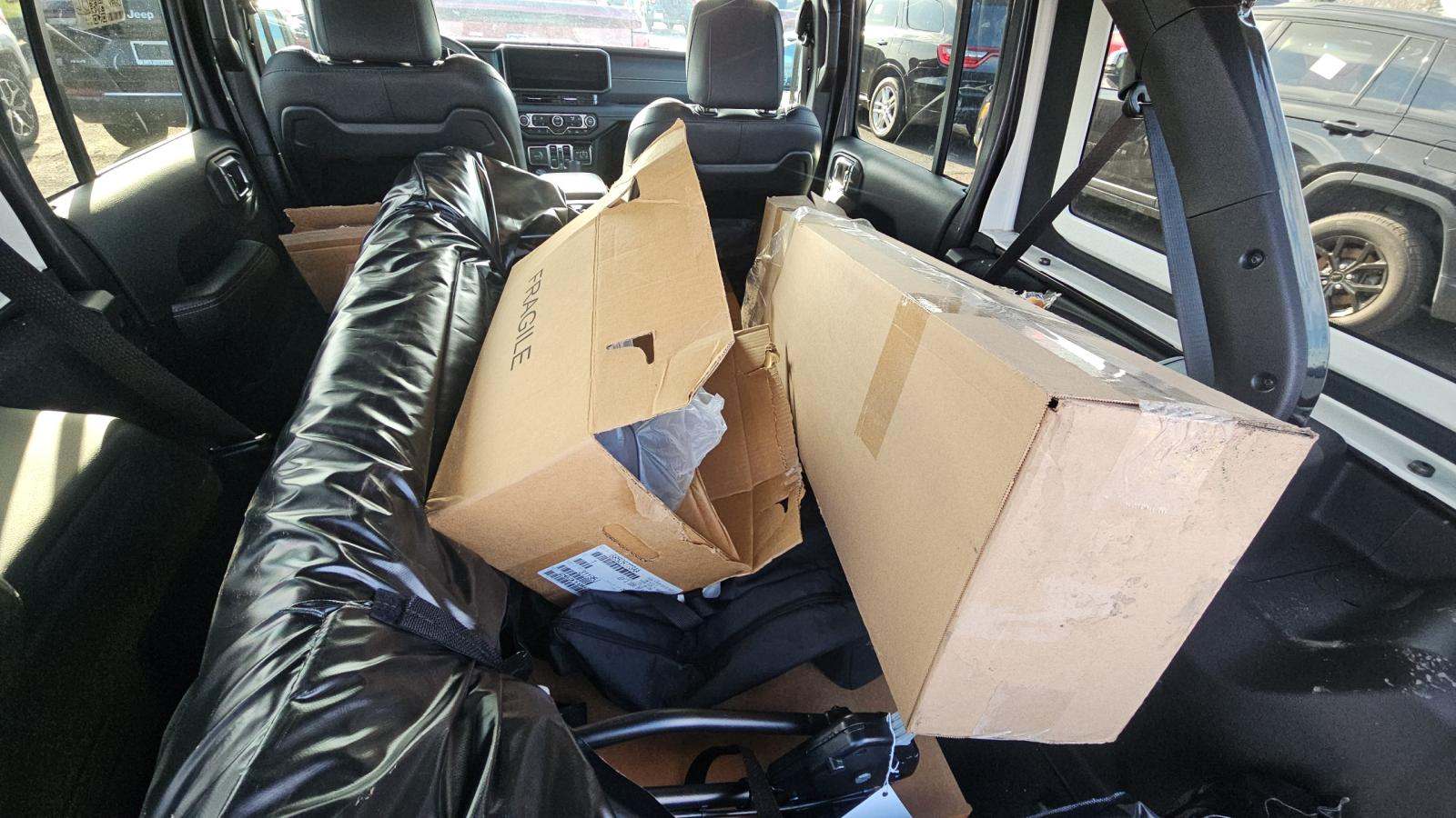 2025 Jeep Wrangler Sahara AWD