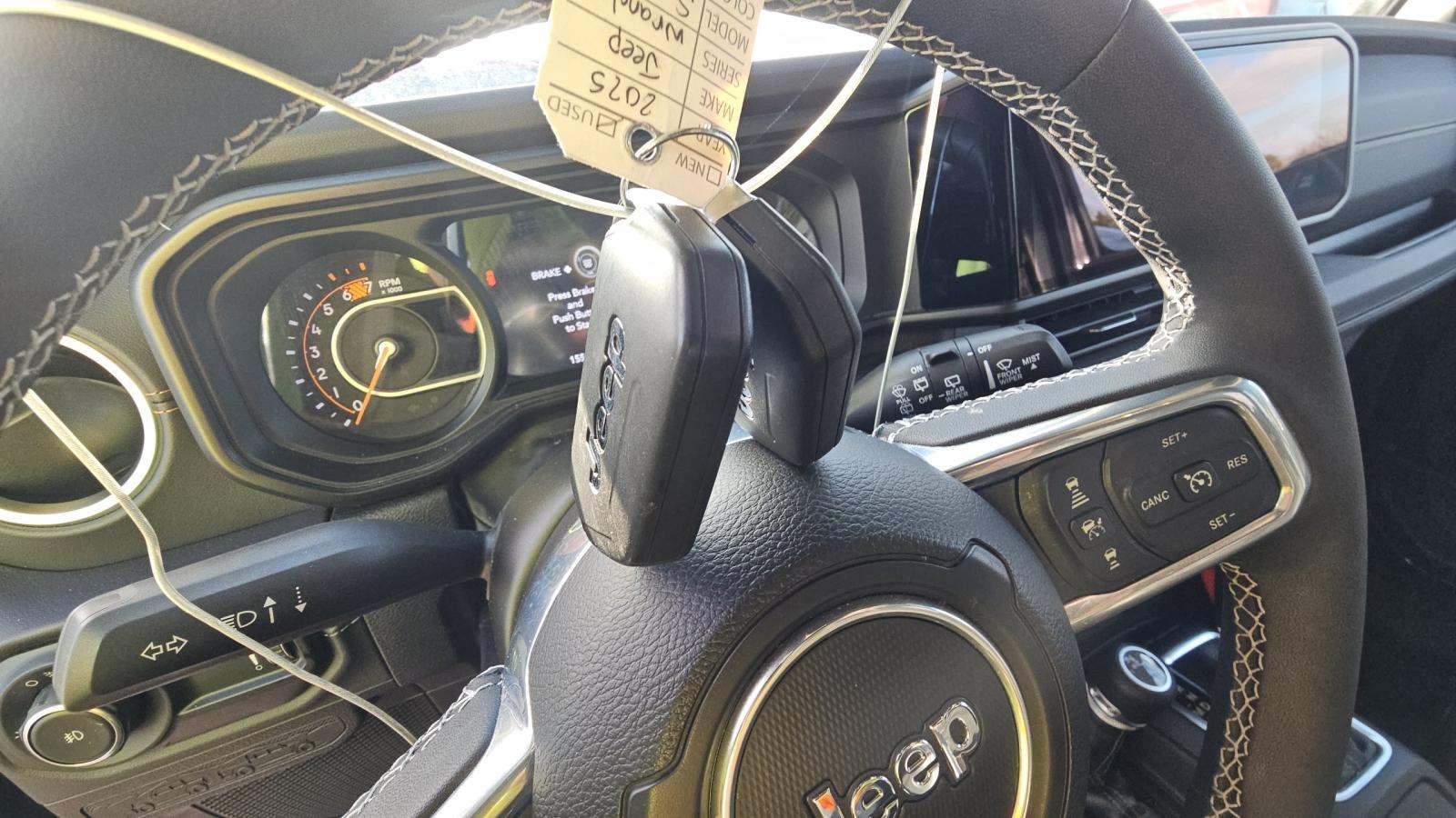 2025 Jeep Wrangler Sahara AWD