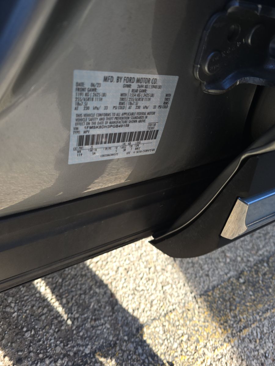 2023 Ford Explorer XLT AWD