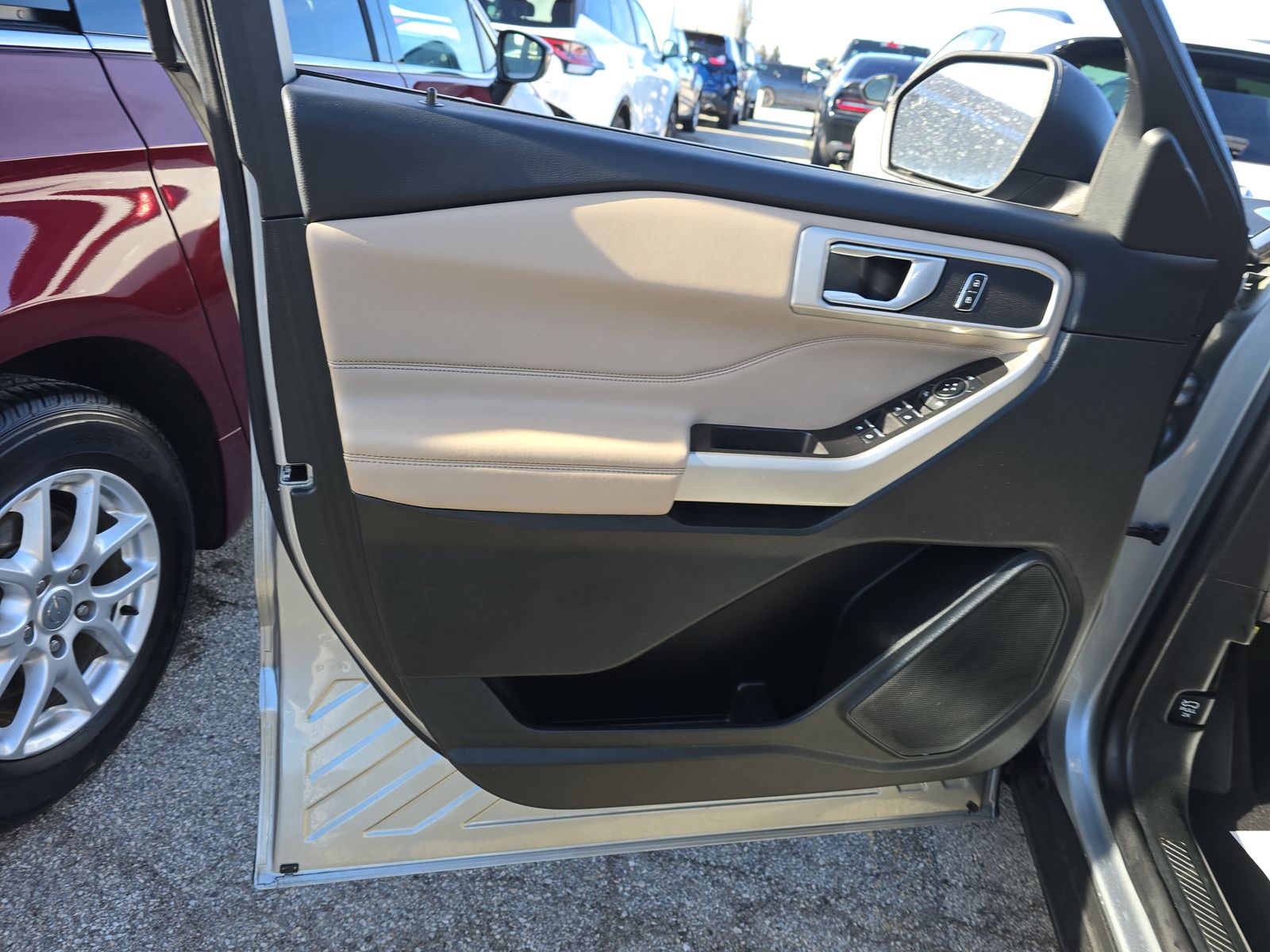 2023 Ford Explorer XLT AWD