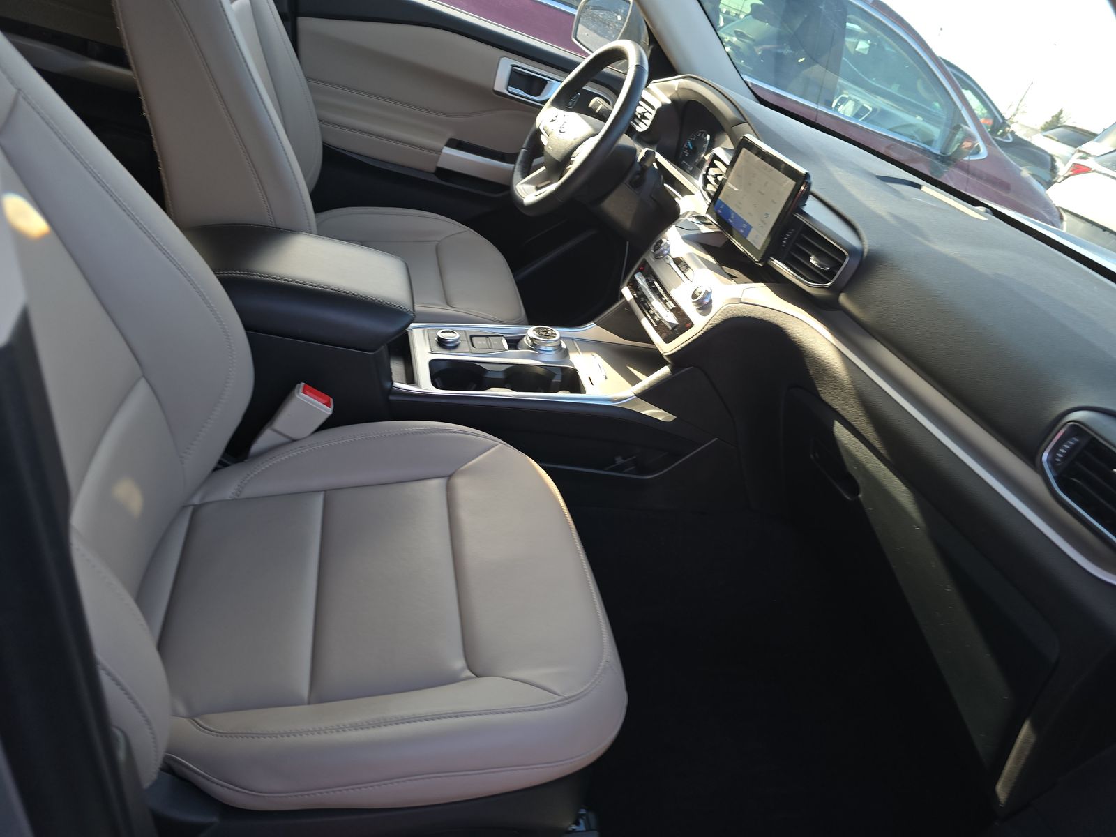 2023 Ford Explorer XLT AWD