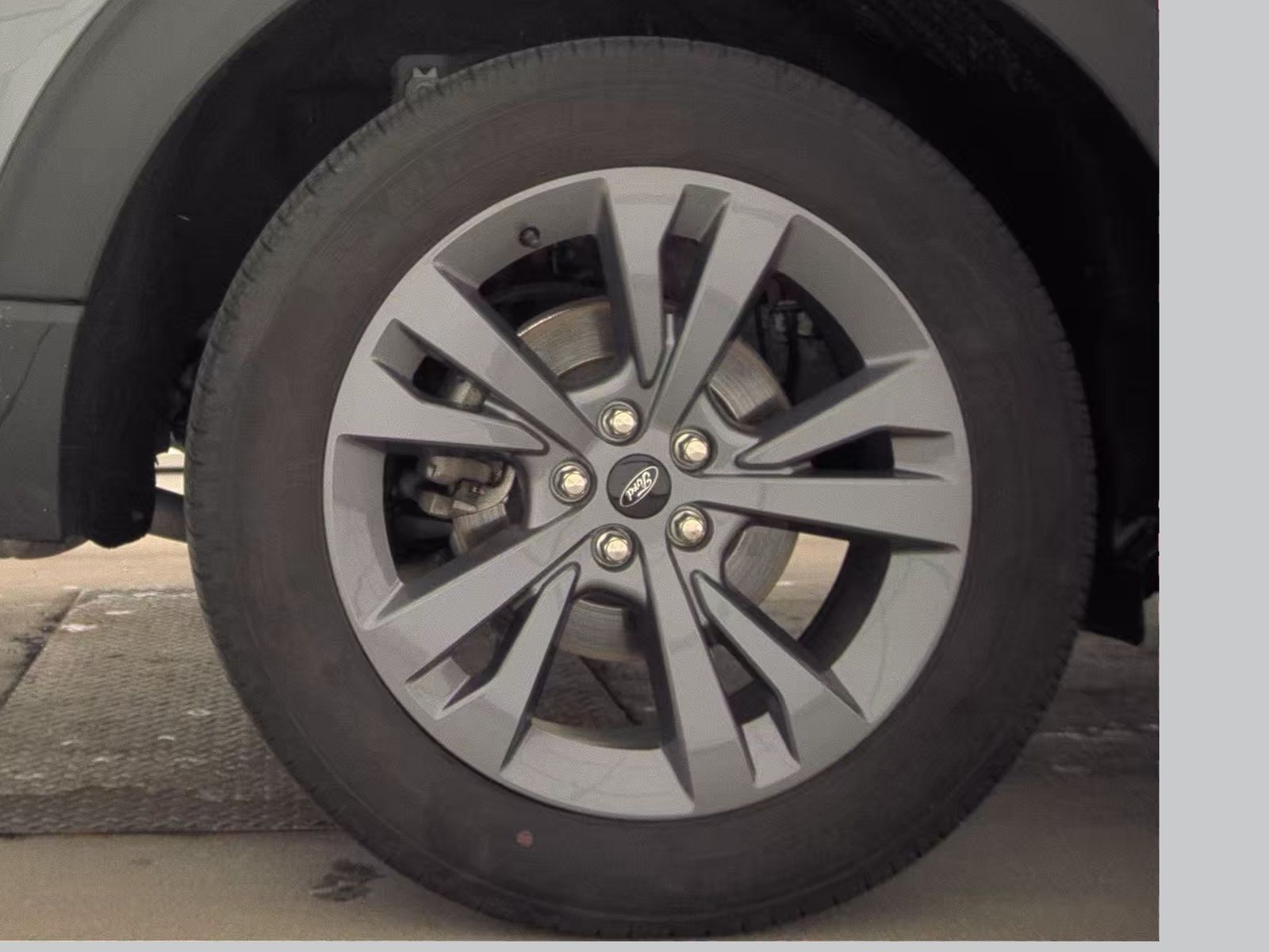 2023 Ford Explorer XLT AWD