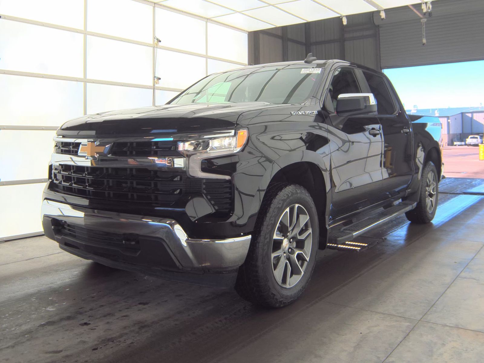 2023 Chevrolet Silverado 1500 LT AWD