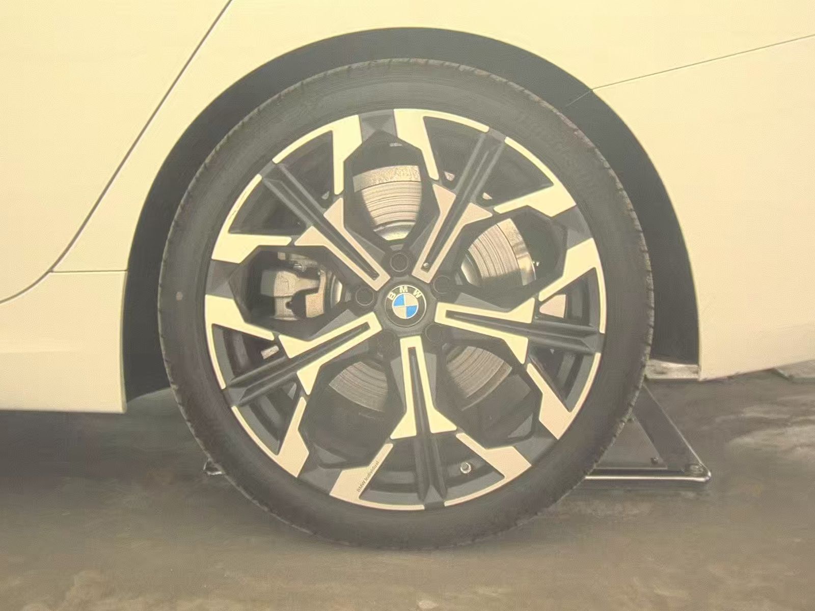 2025 BMW 3 Series 330i xDrive AWD