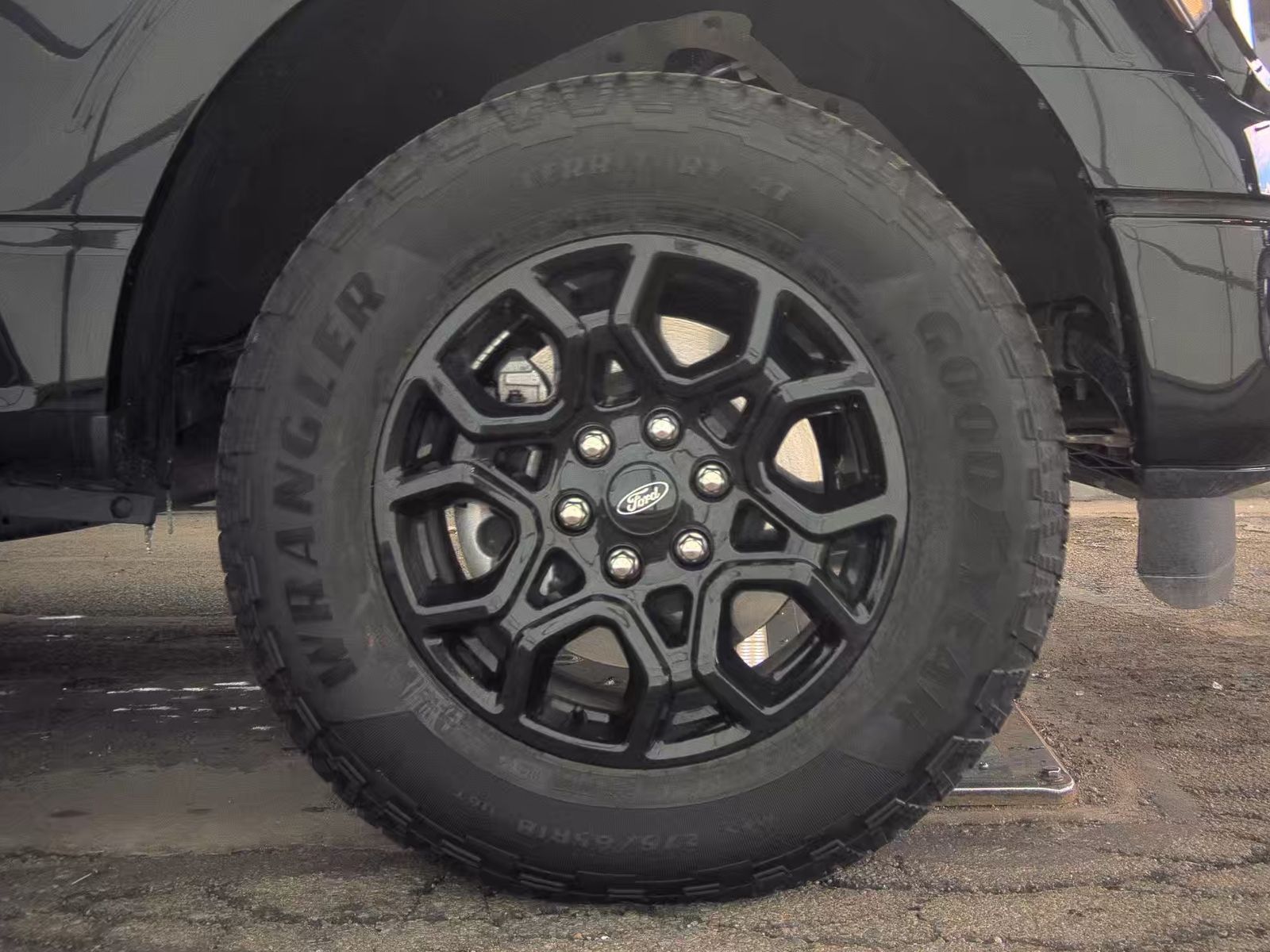 2025 Ford F-150 XLT AWD