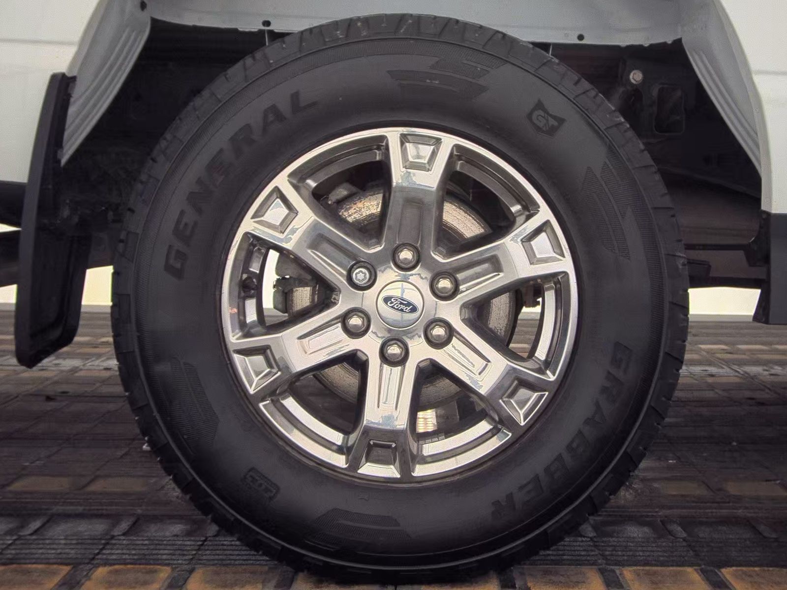 2023 Ford F-150 XLT AWD