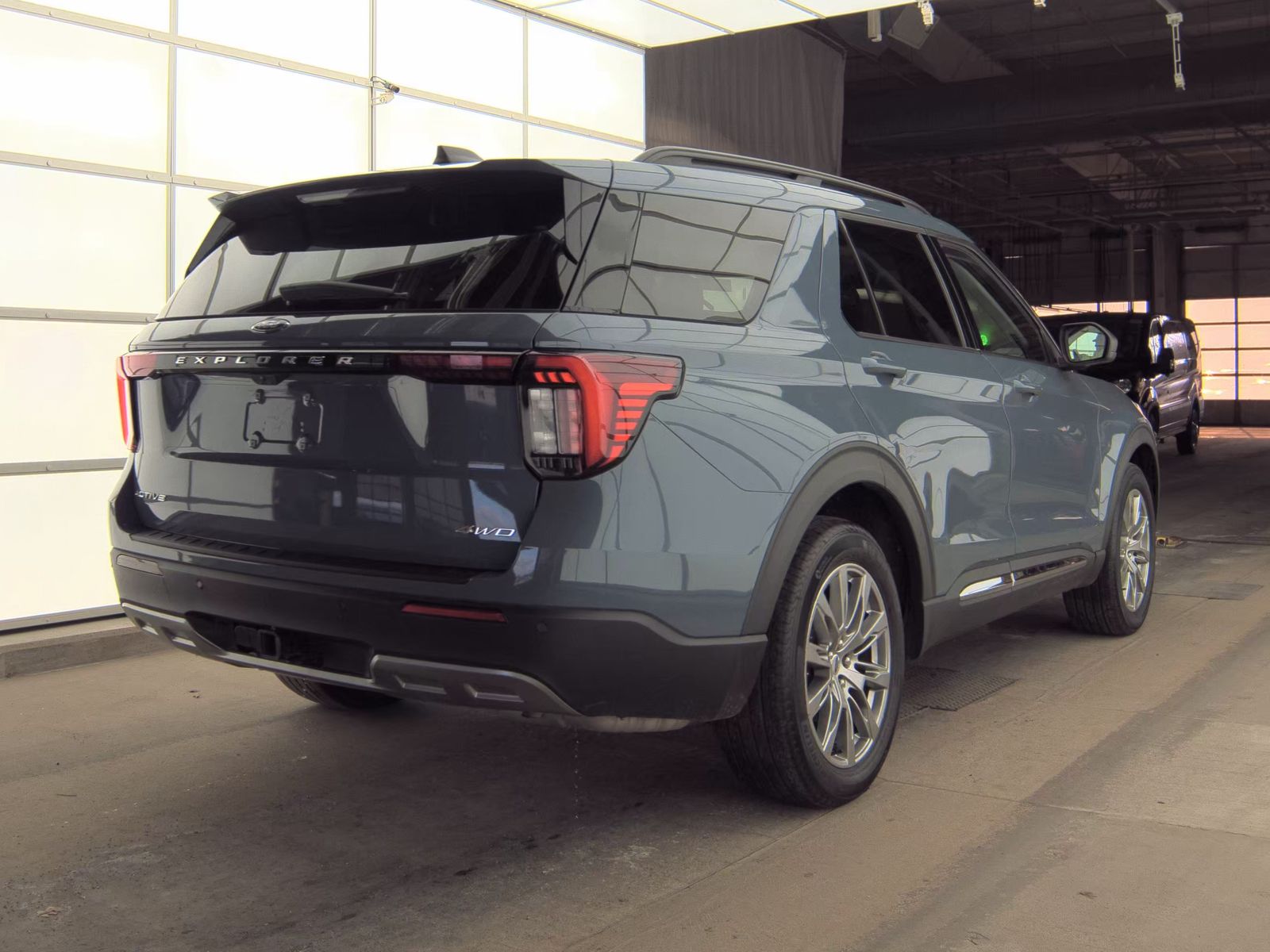 2025 Ford Explorer Active AWD