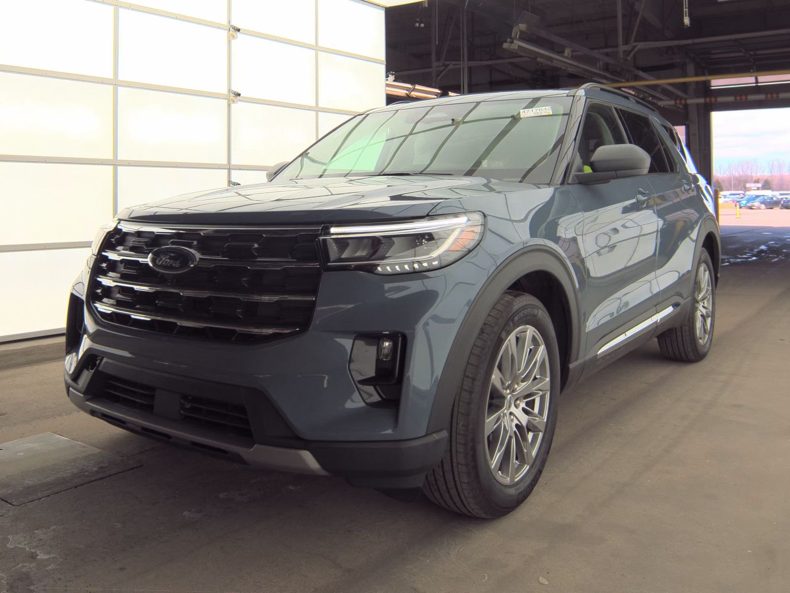 2025 Ford Explorer Active AWD