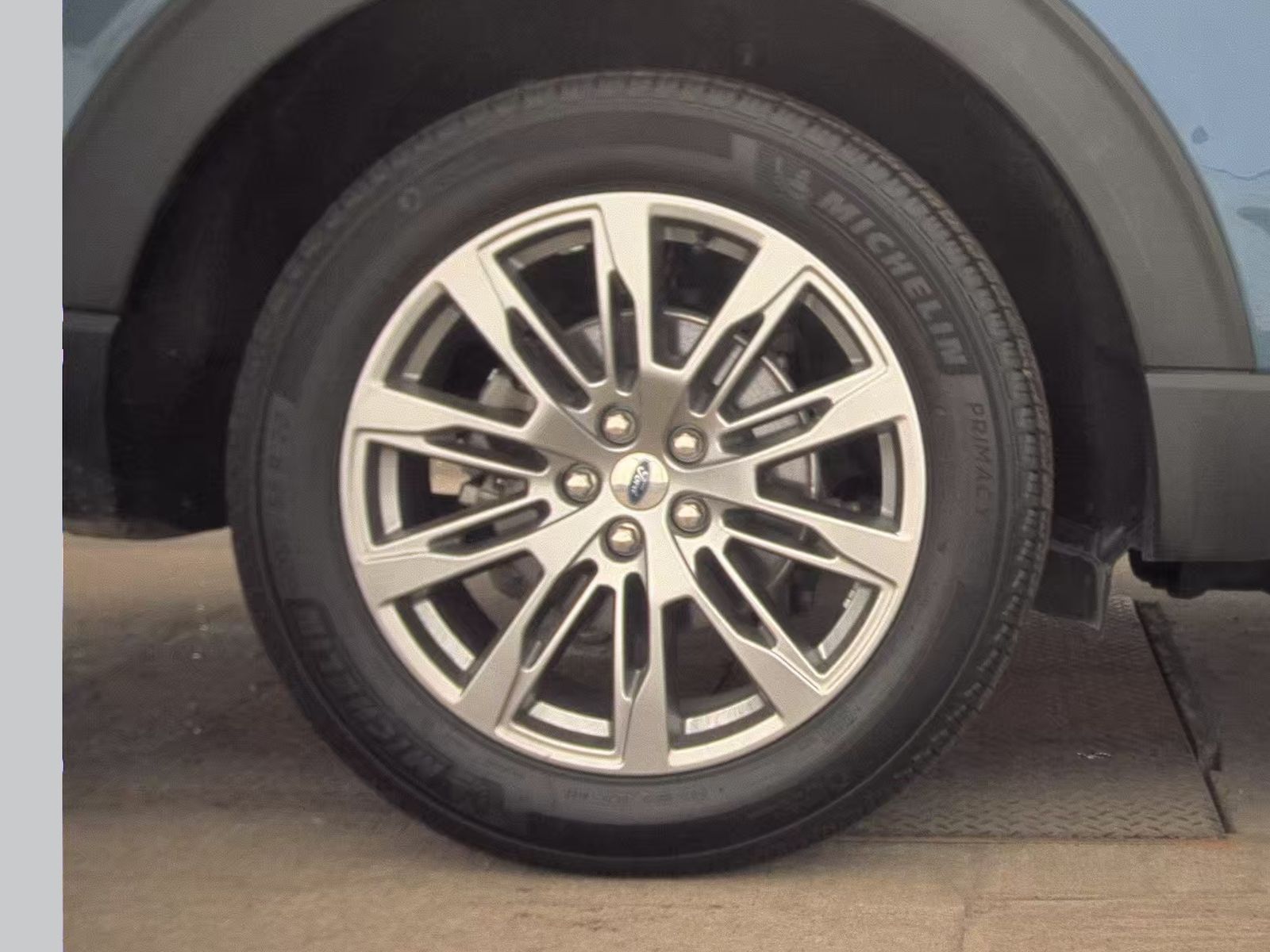 2025 Ford Explorer Active AWD