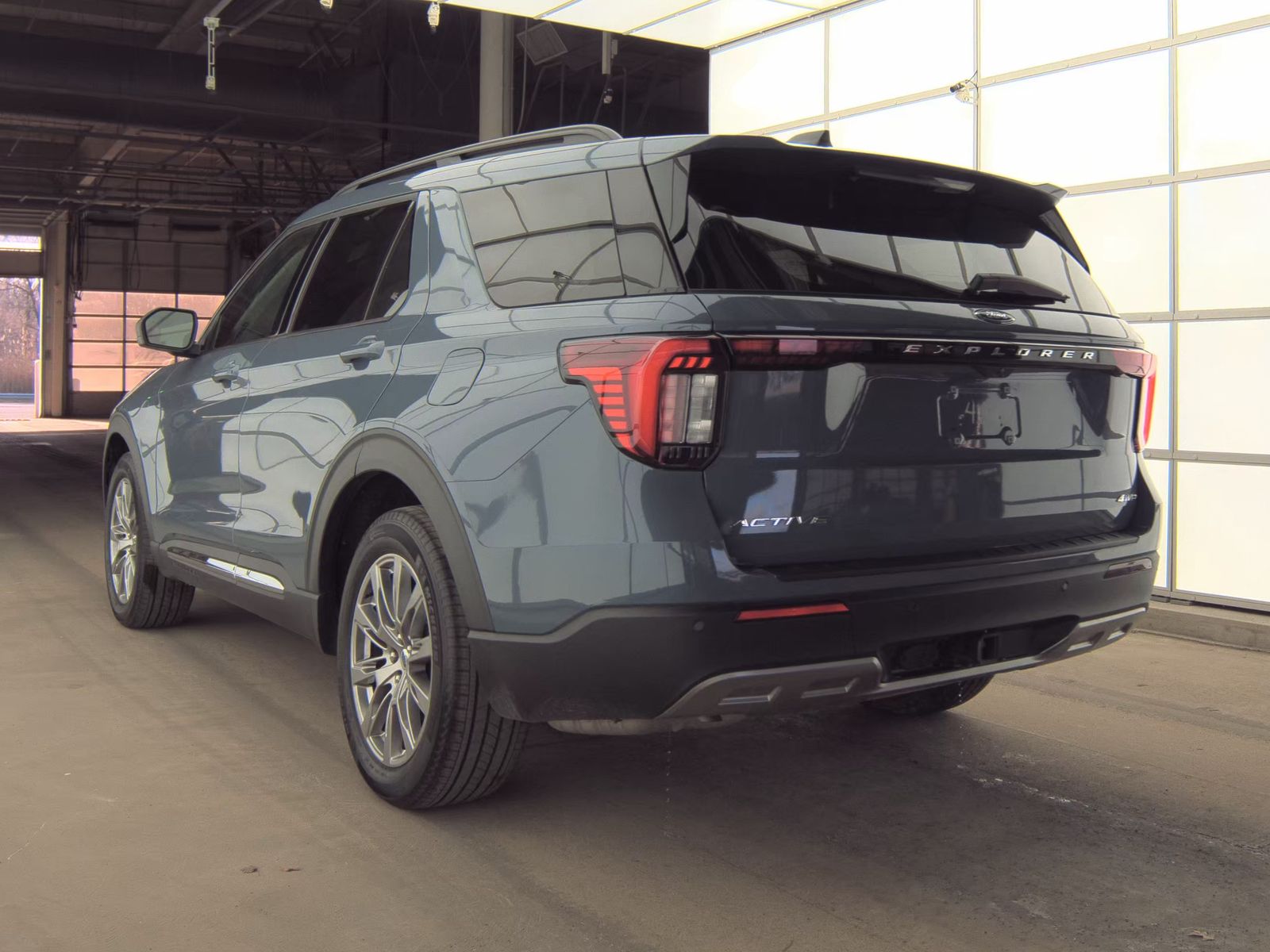 2025 Ford Explorer Active AWD