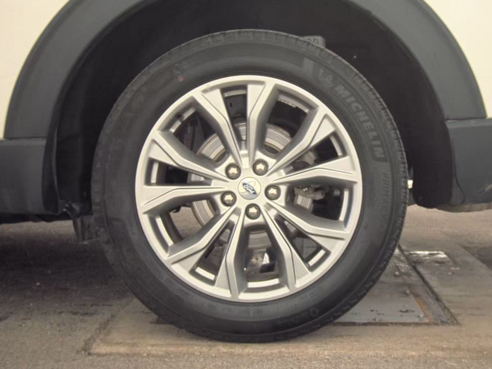 2023 Ford Explorer Limited AWD