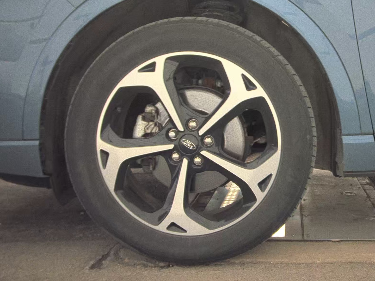 2023 Ford Escape ST-Line Select AWD