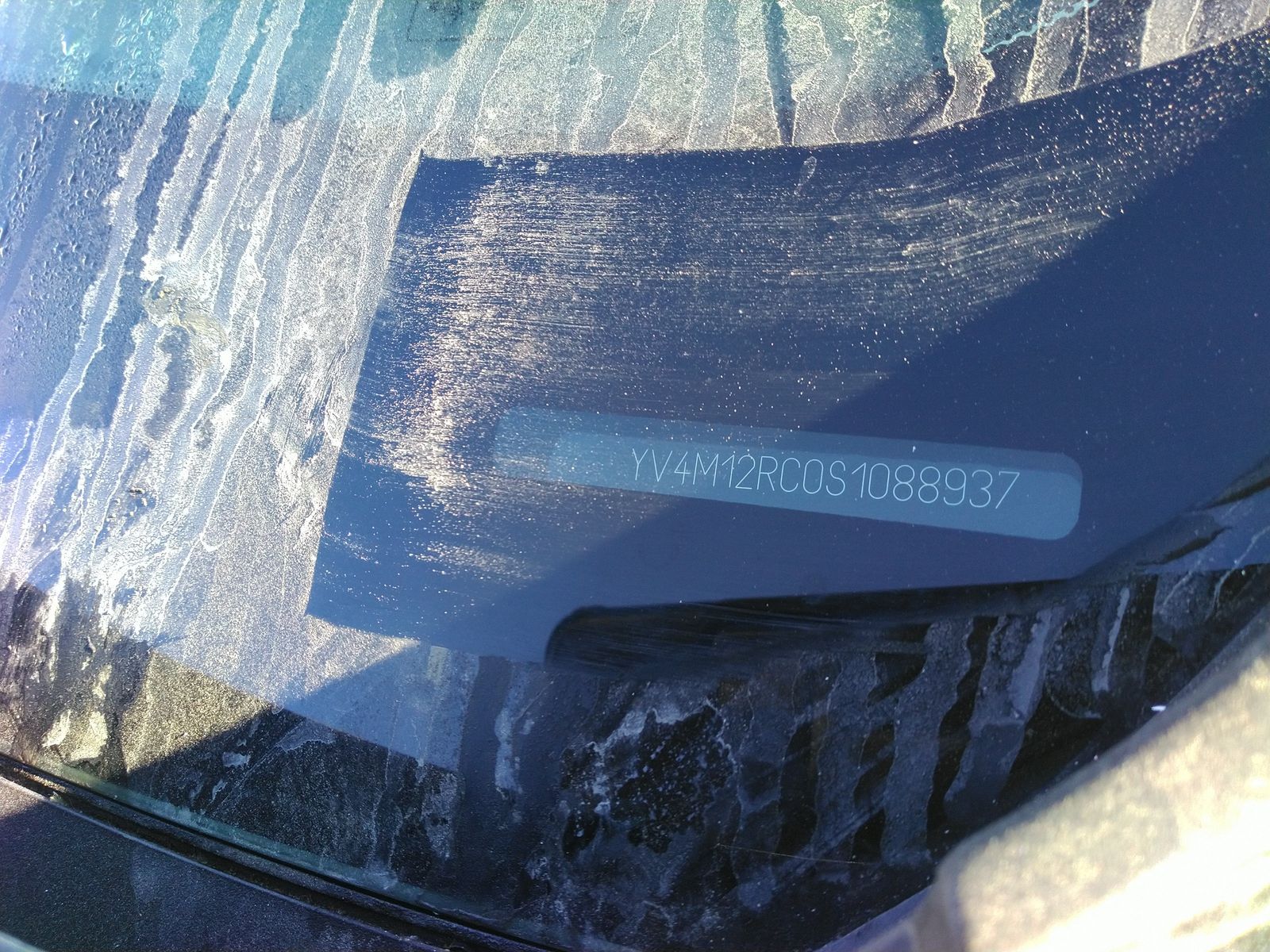 2025 Volvo XC60 B5 Plus FWD