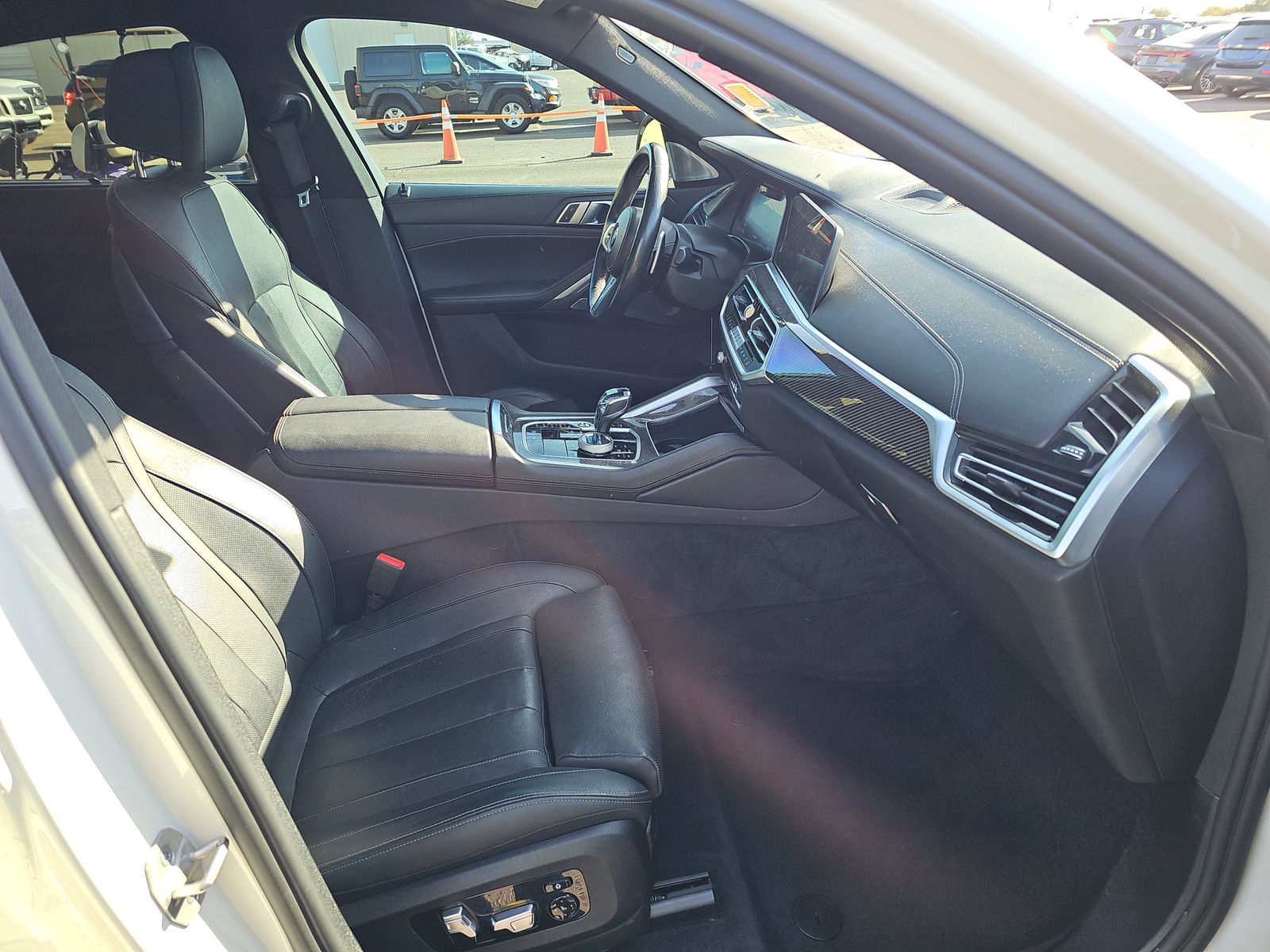 2021 BMW X6 M50i AWD