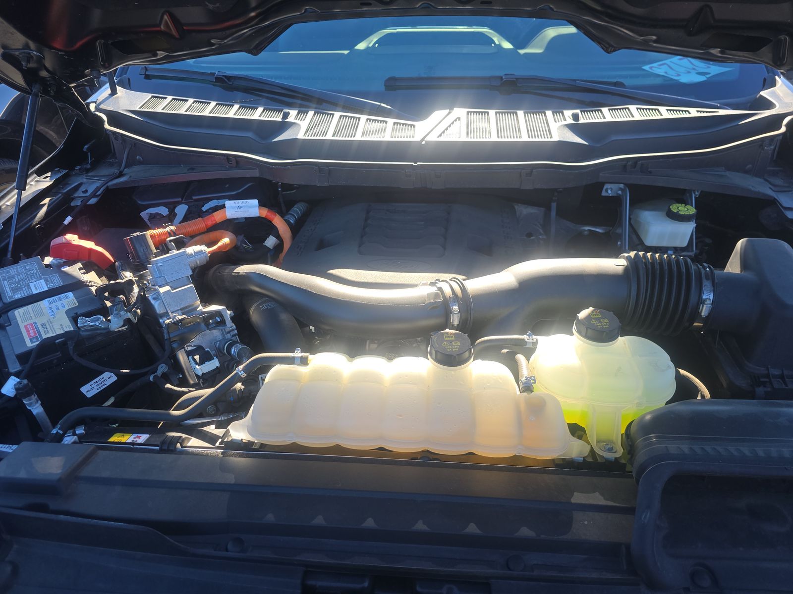 2023 Ford F-150 Hybrid Lariat AWD