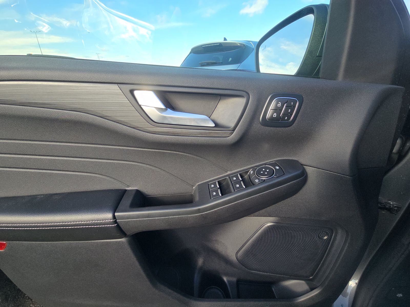 2025 Ford Escape Hybrid Platinum AWD