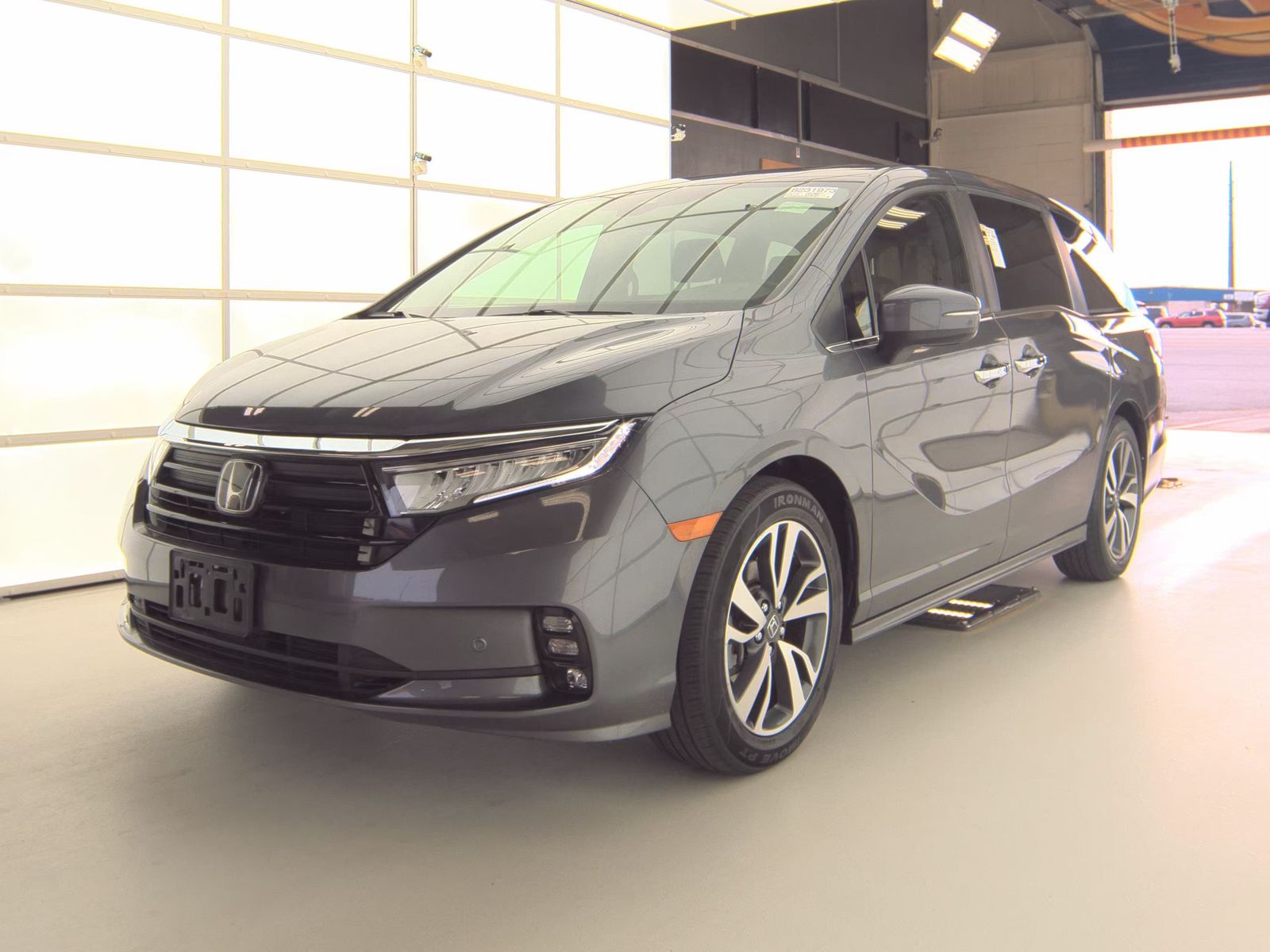 2023 Honda Odyssey Touring FWD