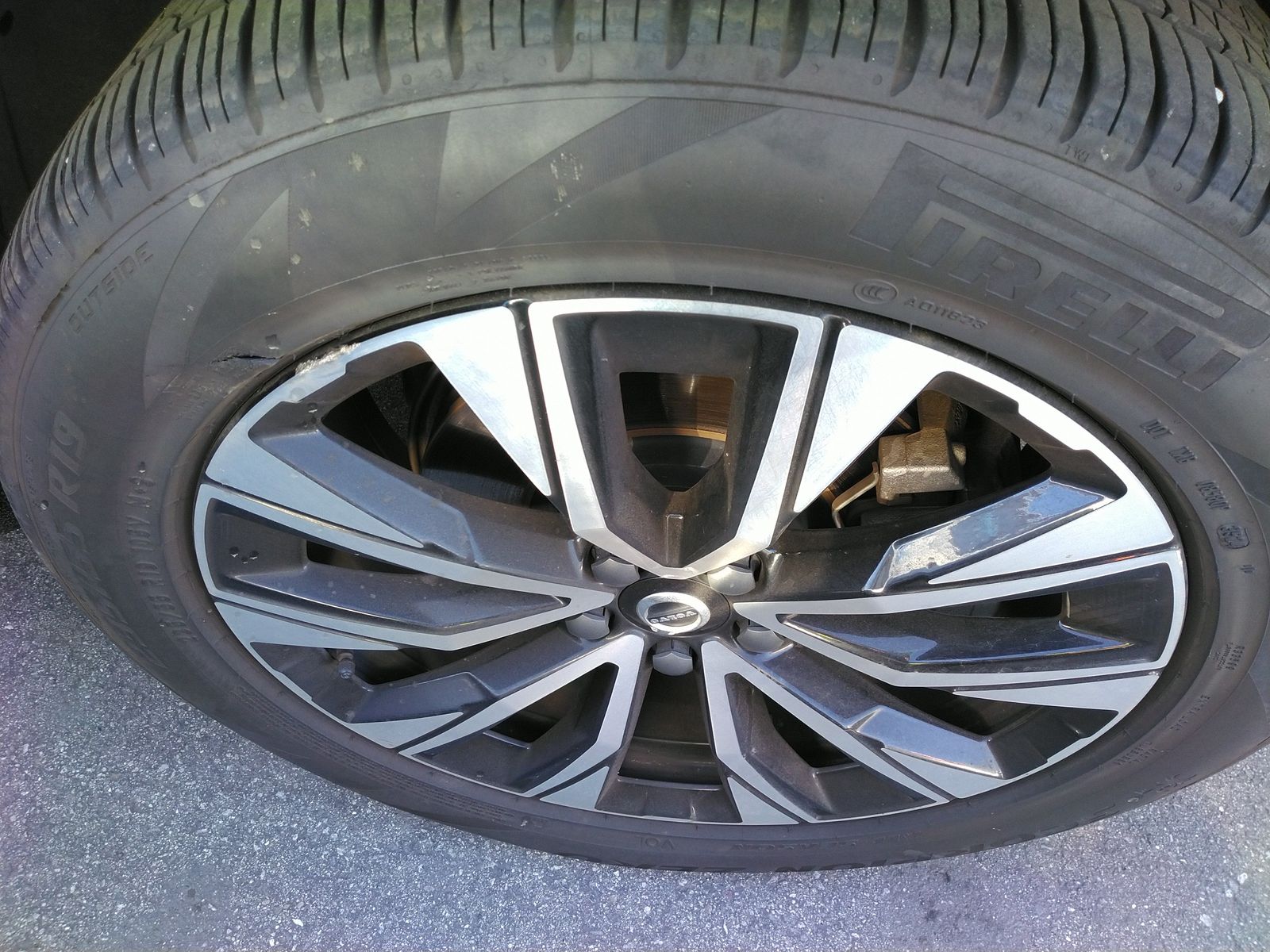 2025 Volvo XC60 B5 Plus FWD