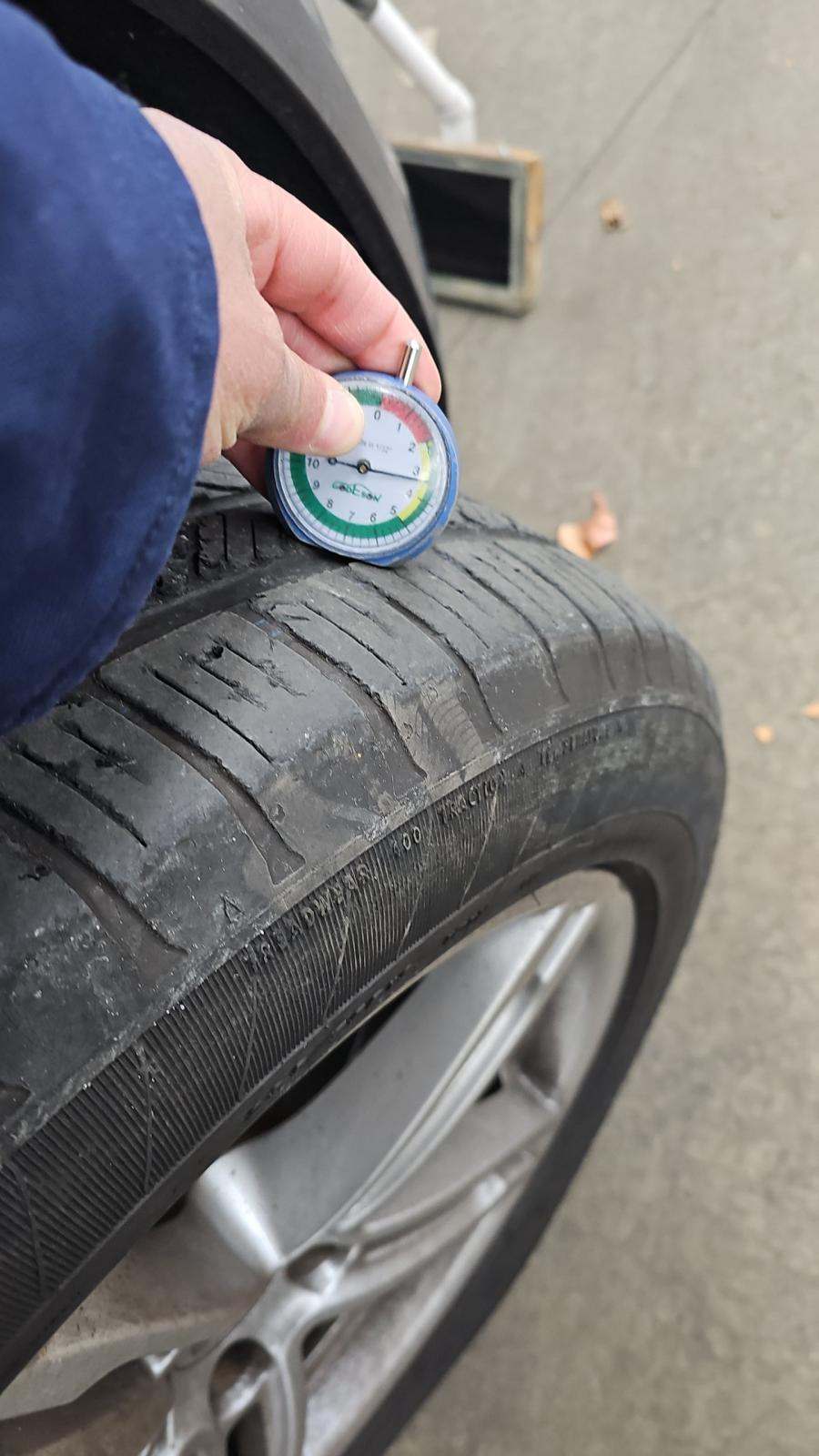 2023 Porsche Macan Base AWD