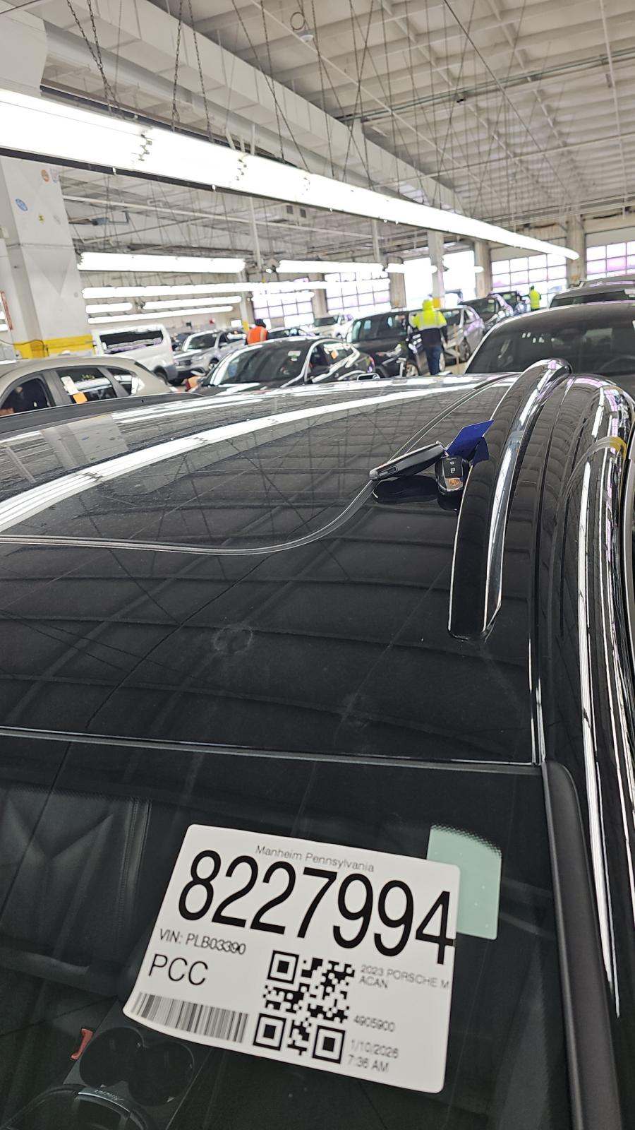 2023 Porsche Macan Base AWD