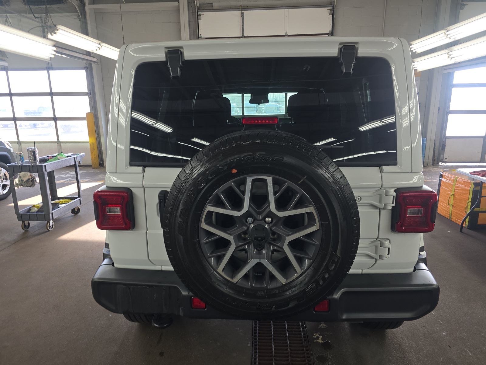 2024 Jeep Wrangler Sahara AWD