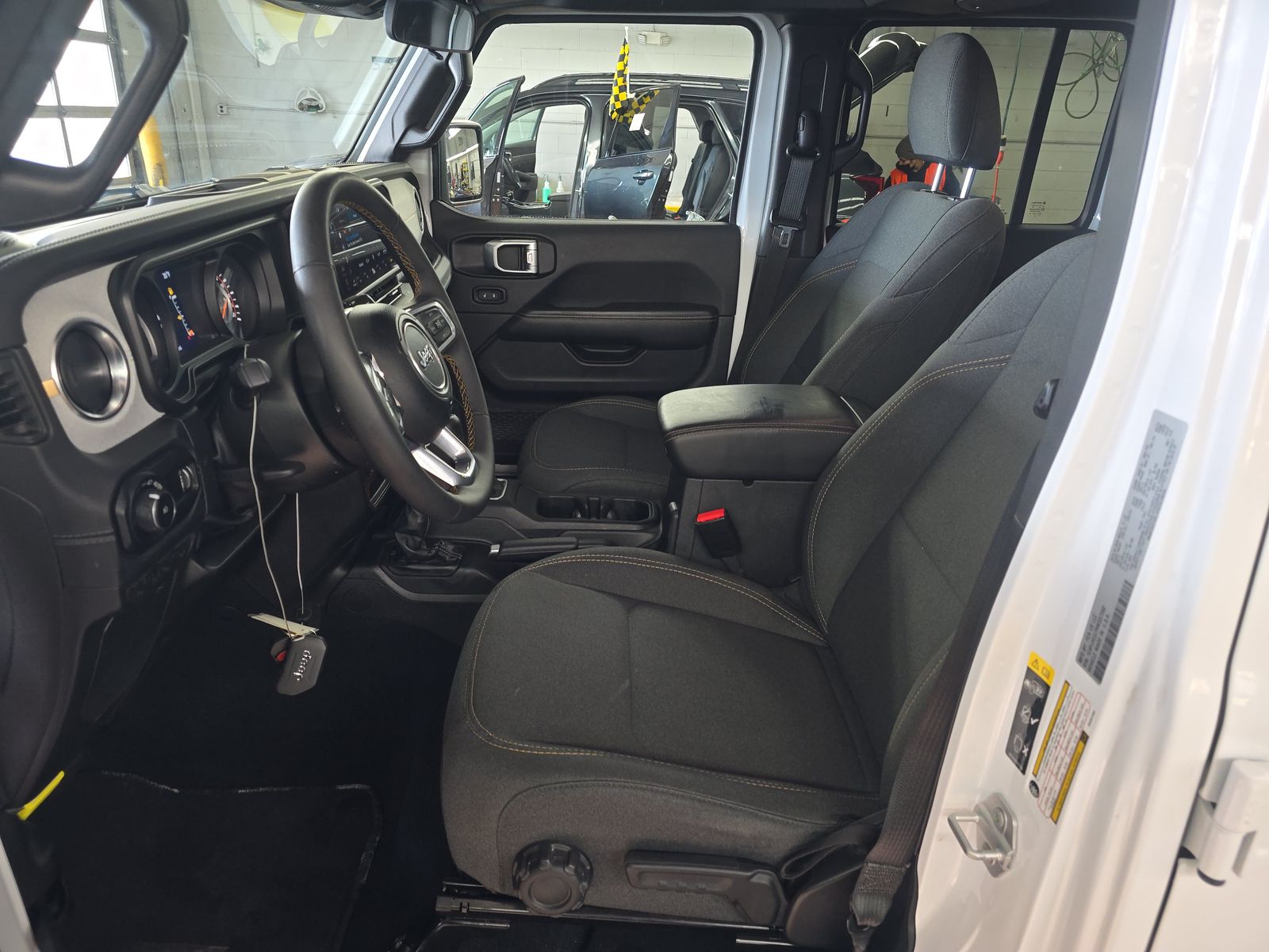 2024 Jeep Wrangler Sahara AWD