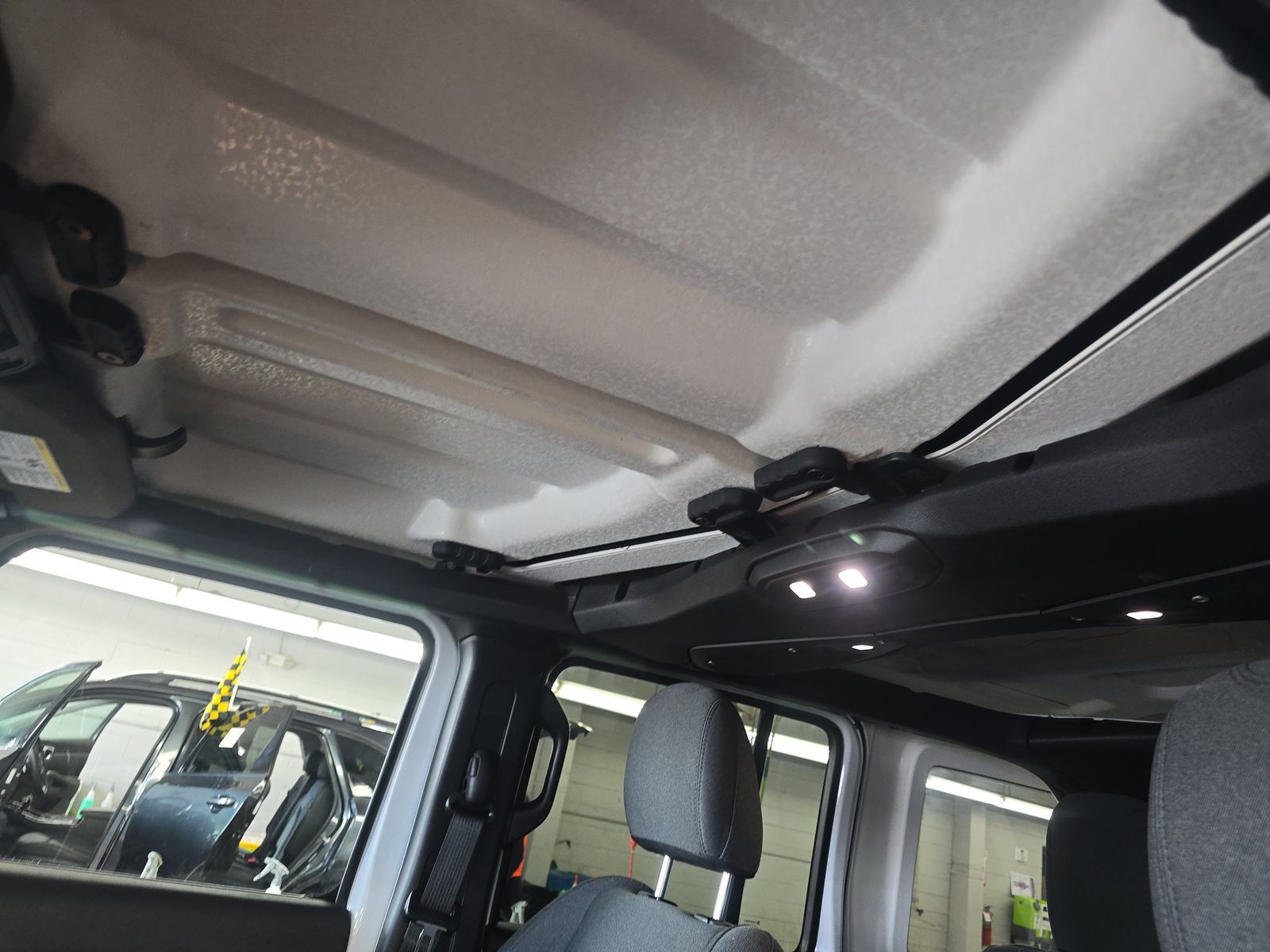 2024 Jeep Wrangler Sahara AWD