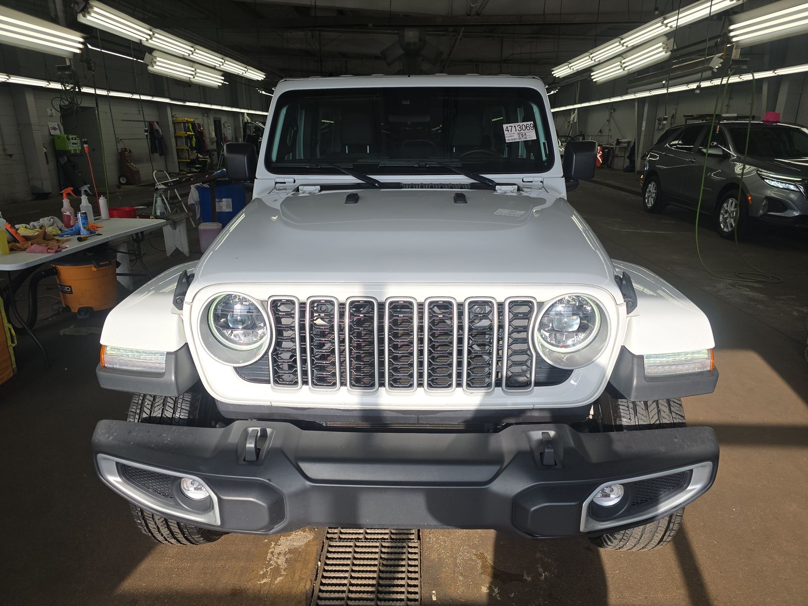 2024 Jeep Wrangler Sahara AWD
