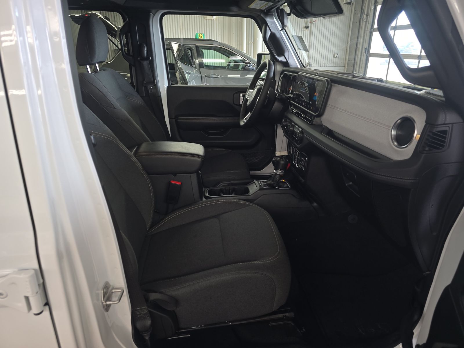 2024 Jeep Wrangler Sahara AWD