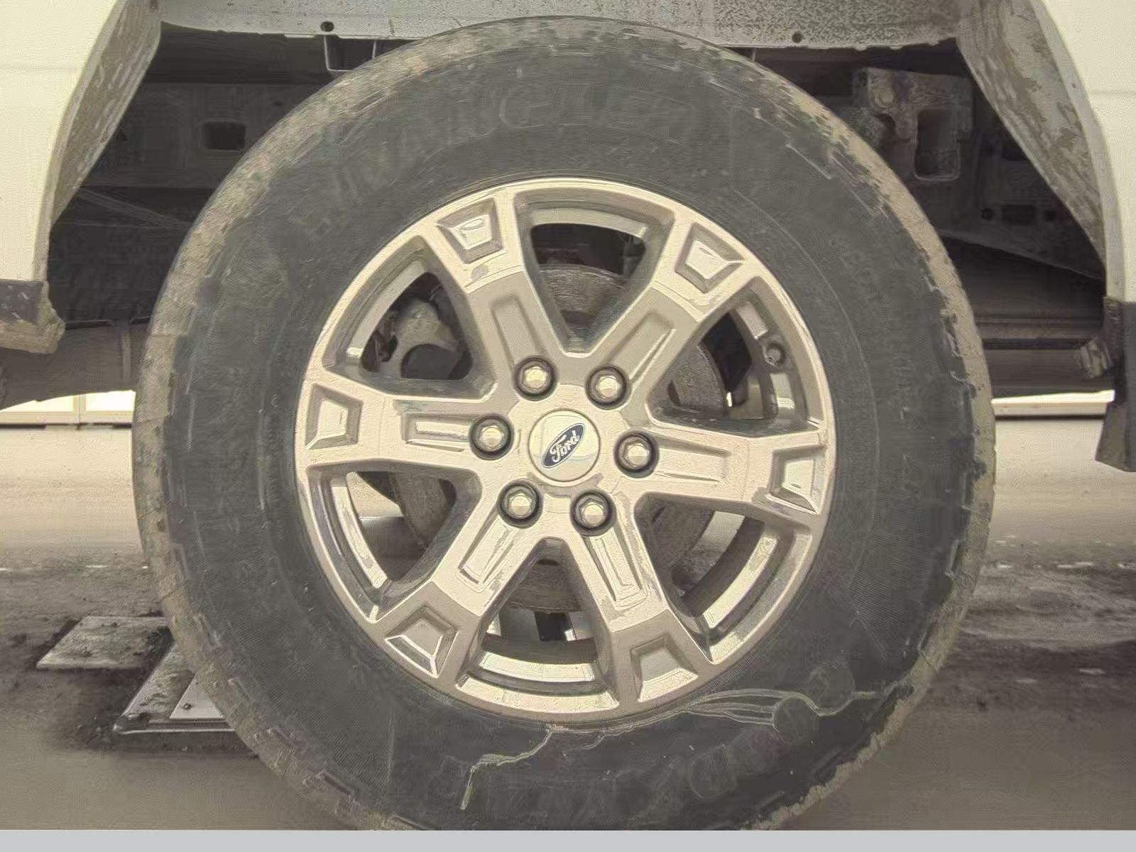 2023 Ford F-150 Lariat AWD