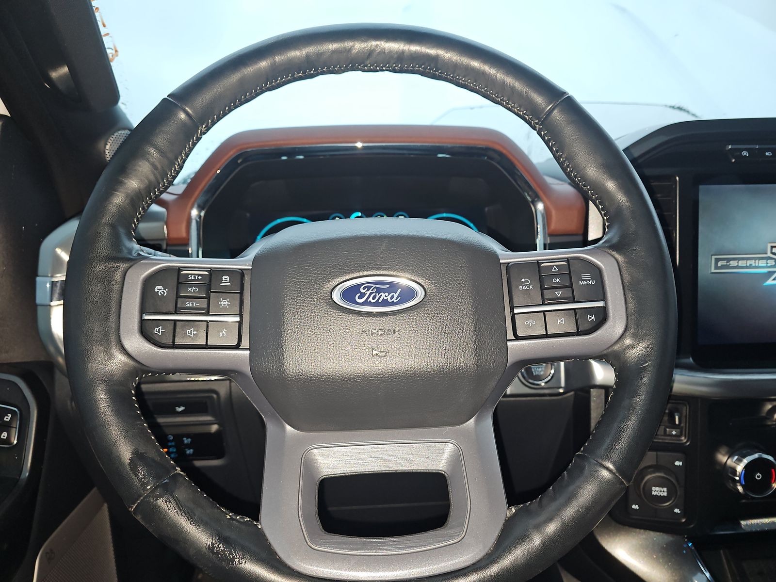 2023 Ford F-150 Lariat AWD