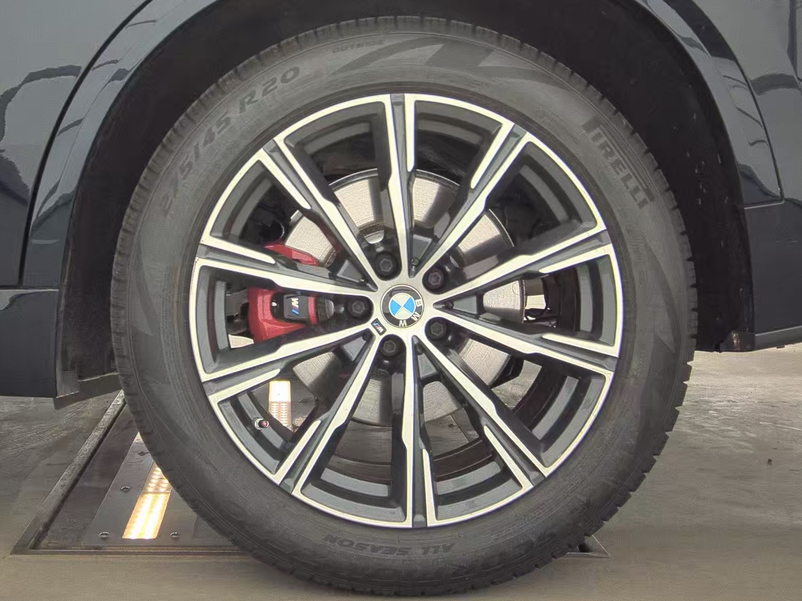 2023 BMW X5 xDrive40i AWD