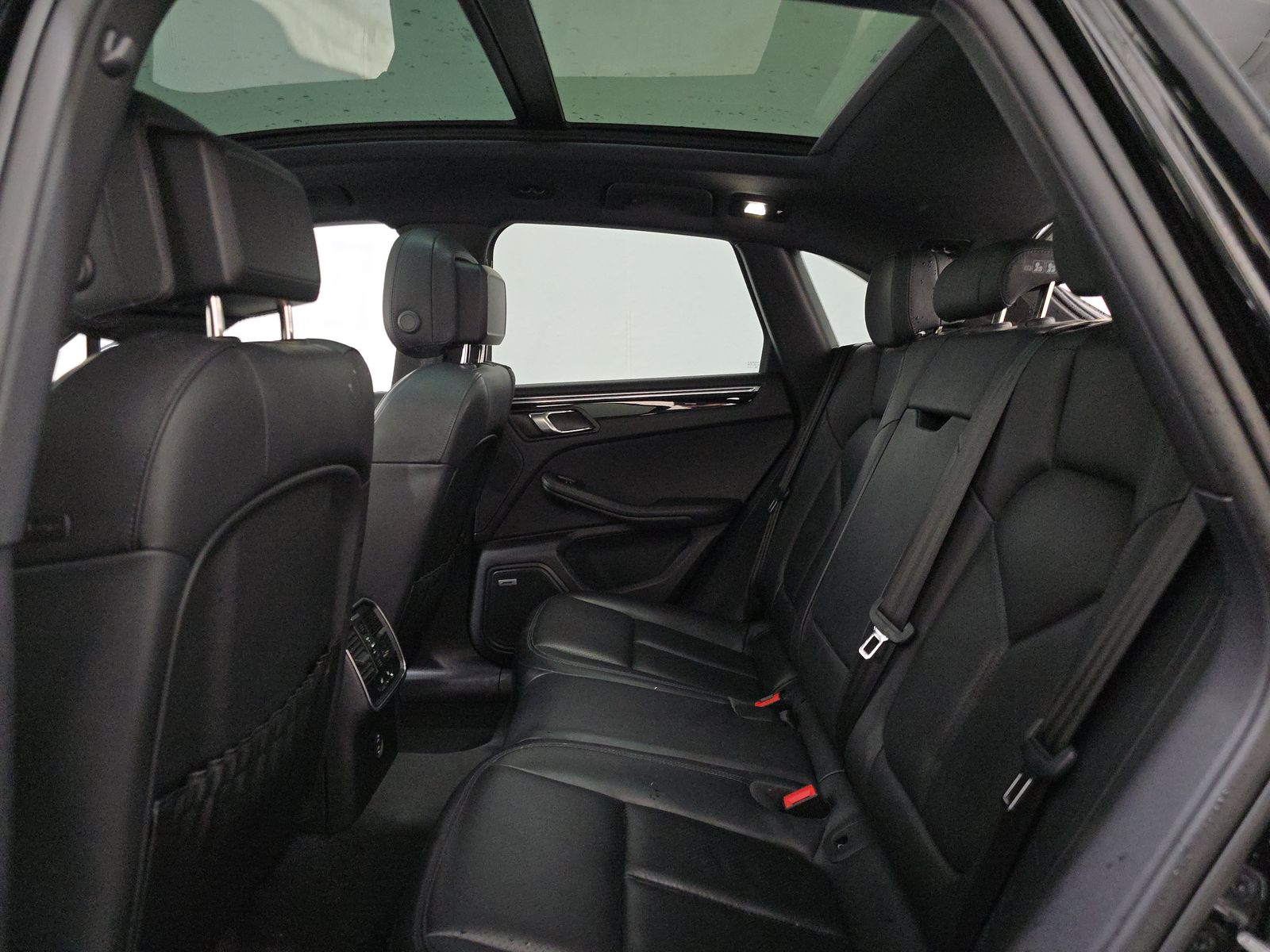 2023 Porsche Macan Base AWD