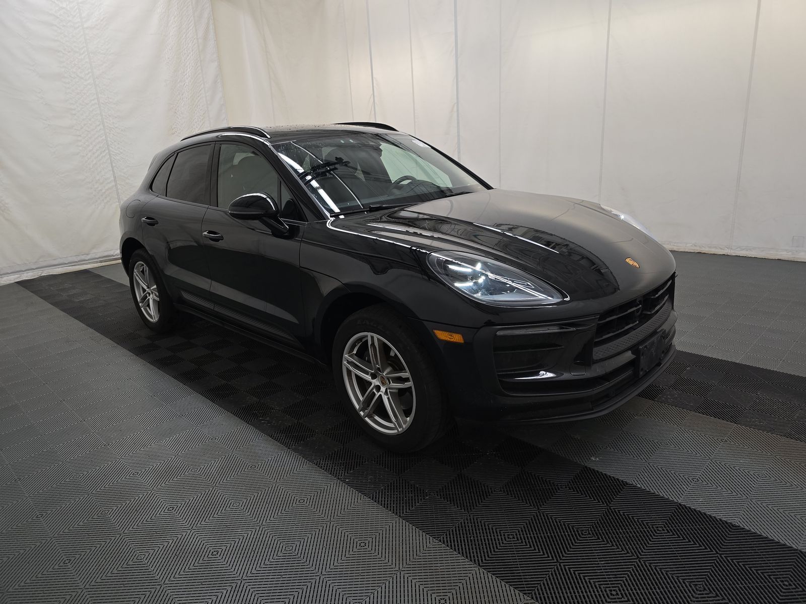 2023 Porsche Macan Base AWD