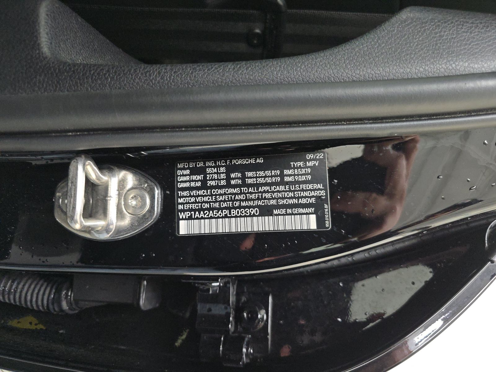 2023 Porsche Macan Base AWD