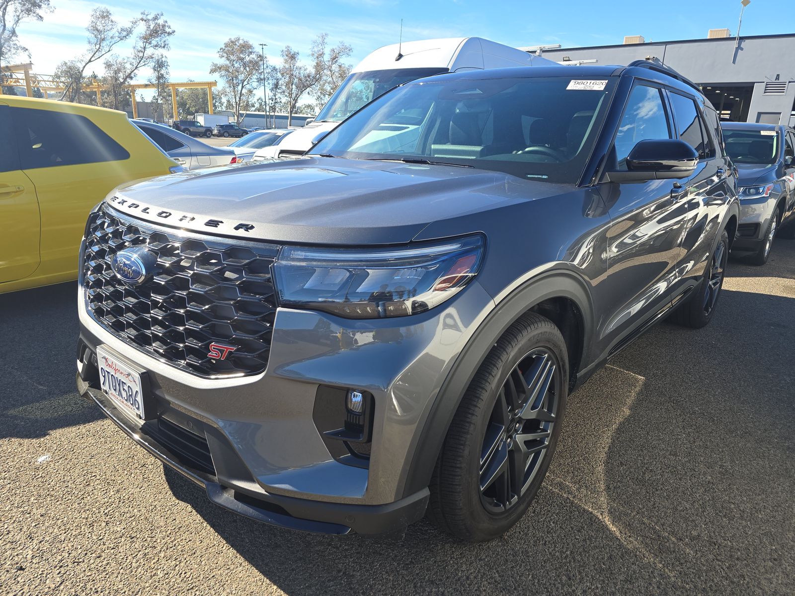 2025 Ford Explorer ST AWD