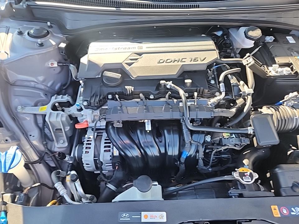 2024 Hyundai Elantra SEL FWD