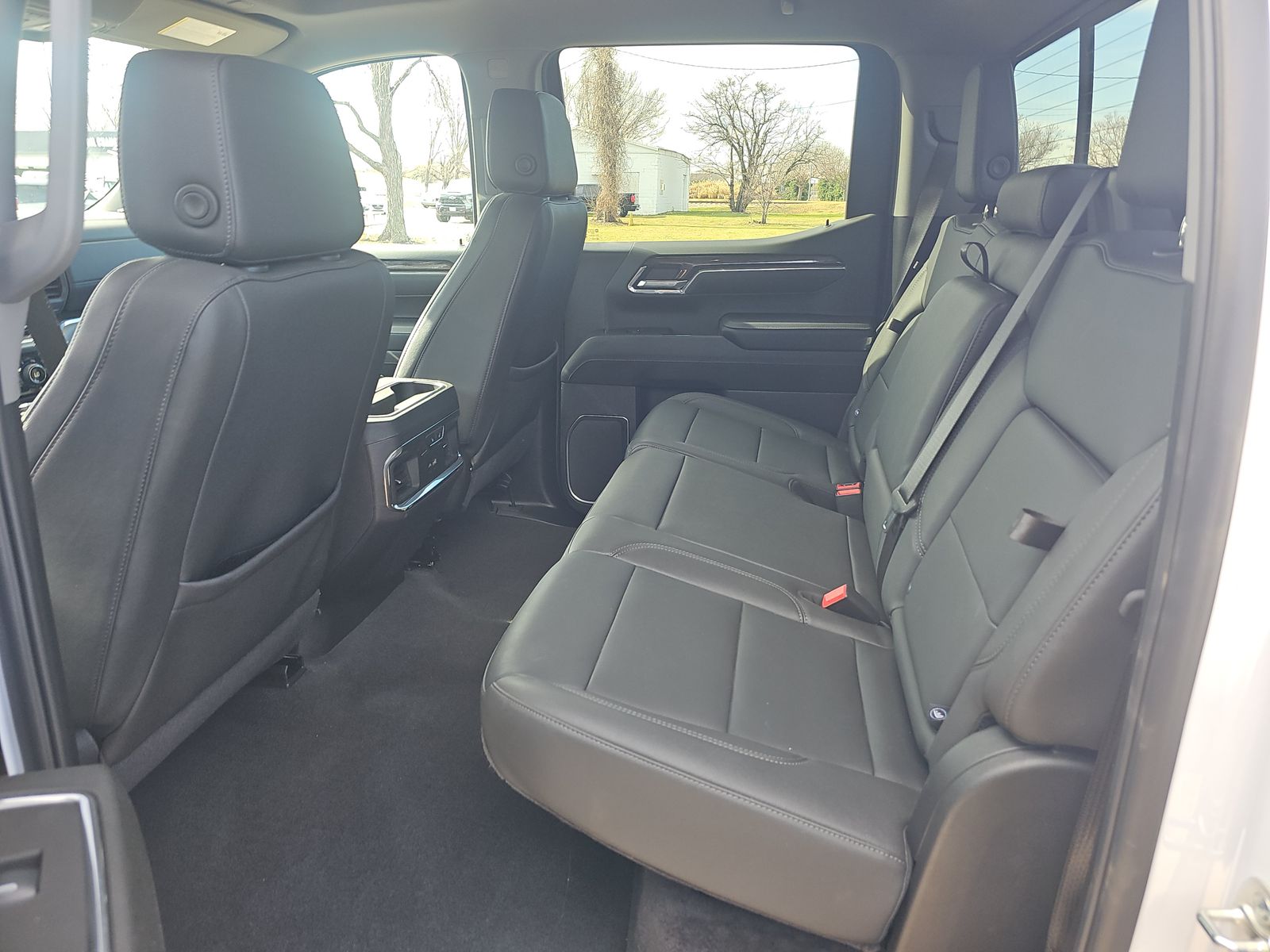 2025 Chevrolet Silverado 1500 LTZ AWD